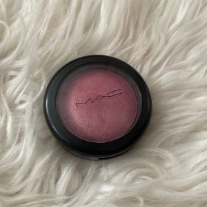 MAC blush